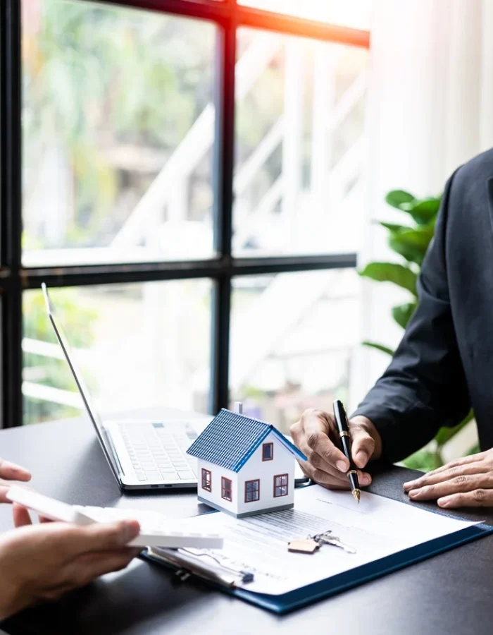 Real,Estate,Agents,Offer,To,Sell,Houses,And,Land,To